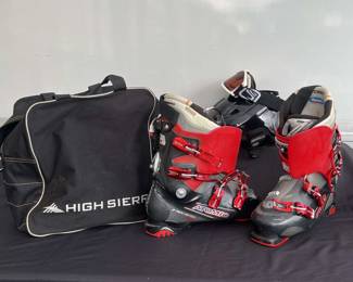 Atomic B Tech Series 80 Ski Boots Grip Pro Size 29.5 30.0 With Helmet Goggles And Bag.
