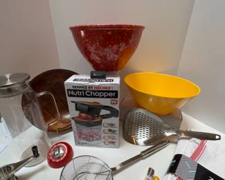 KITCHEN Utinsels Fun! Confetti Bowl, Hand Chopper and More!