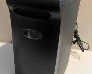 Royal VF880 Crosscut Paper Shredder - Working