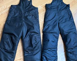 Pair of Black Boys Snowpants Size 16/ XL