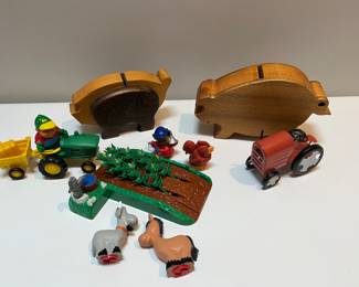 John Deere Farm Toys & Collectibles Including Tractors and Wooden Pig Piggy Banks