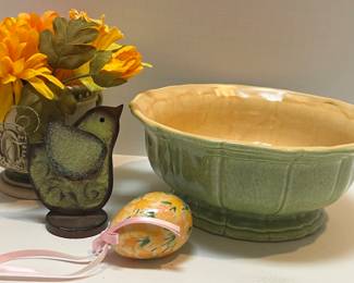 Red Wing MCM Bowl Green speckled Spring Flowers Decor