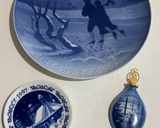 Antique B & G - Bing & Grondahl Royal Copenhagen Christmas Collectibles