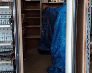 Garrett 30" Walk-Through Gray 10 Point Metal Detector, Model PD6500i, 88" x 34.5" x 23.5"