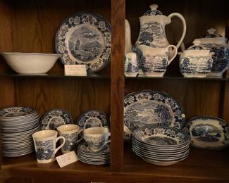 Antique blue/white dish set