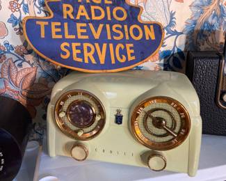 Antique Crosley radio