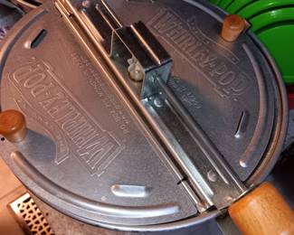 popcorn popper