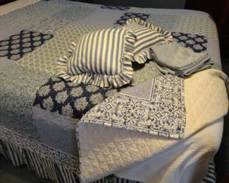 Queen Size Sheets/Linens/Blankets/Coverlets