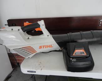 Stihl AK20 LeafBlower (works great)