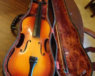 Lark Vintage Violin
