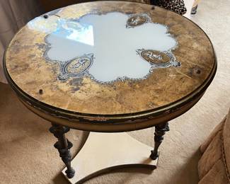 Nice Hollywood Regency Style Round Coffee Table
