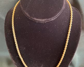 Gorgeous 14k gold chain. 
