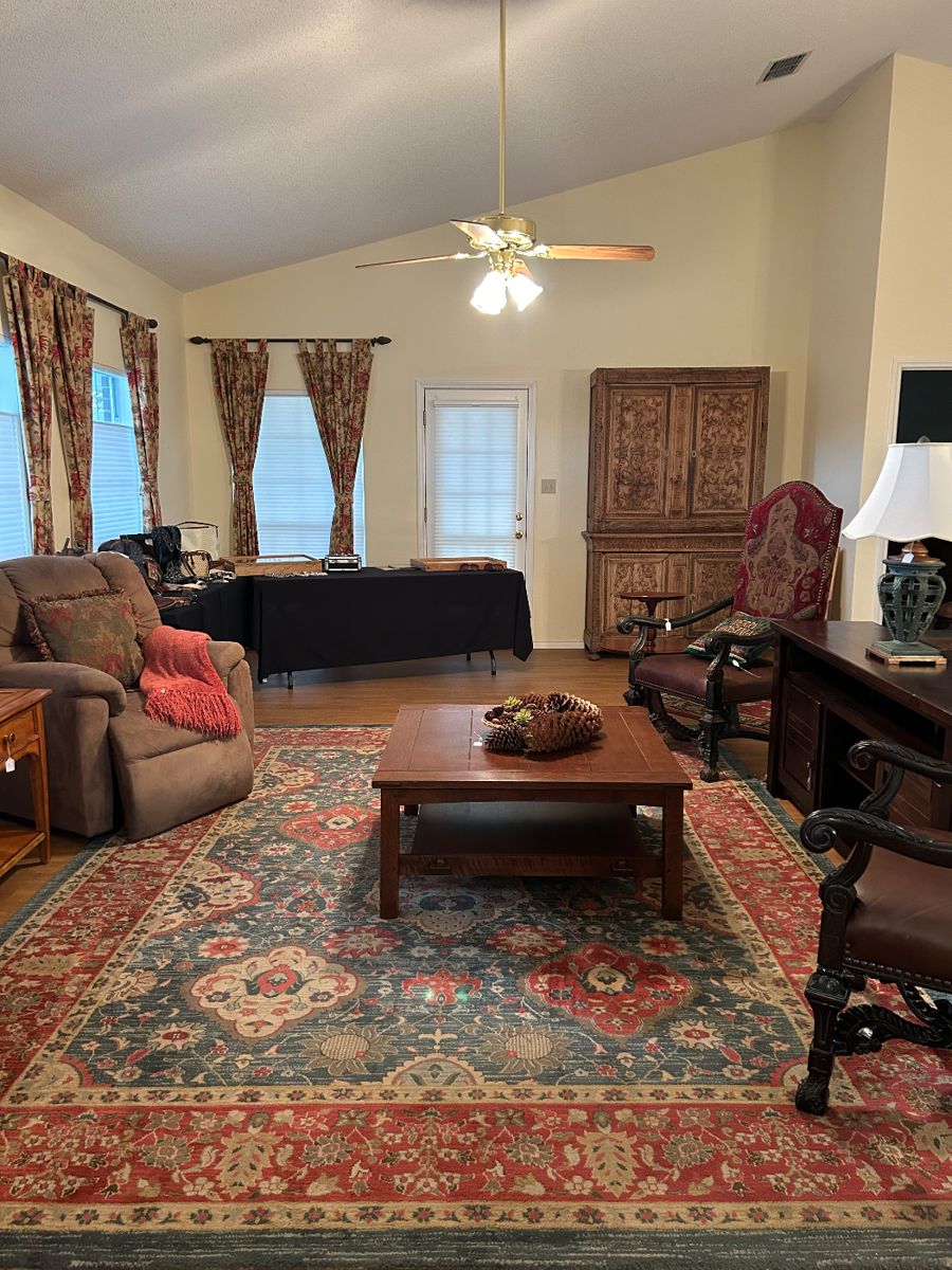 Golden Girls Estate Sale in Kerrville, TX starts on 11/24/2023