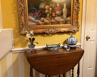 Antique drop leaf table