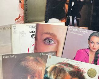 (11PC) CARLY SIMON & OTHER FEMALE ARTIST VINYL RECORDS | Including; Liza with a "Z" Liza Minnelli (KC 31762), Carly Simon Hotcakes (7E 1002), Carly Simon Spoiled Girl (FE 39970), Carly Simon Another Passenger (7E-1064), playing possum Carly Simon (7E-1033), Judy Collins Running For My Life (6E-253), Helen Reddy I Am Woman (ST-11069), Helen Reddy Music, Music (ST-11547), and much more!