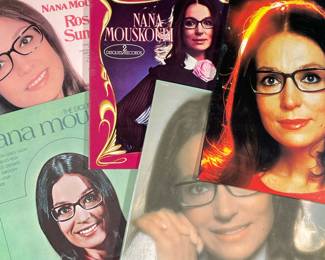 (5PC) NANA MOUSKOURI VINYL RECORDS | Nana Mouskouri vinyl record albums including; Roses & Sunshine (CL3-3000), The Exquisite Nana Mouskouri (SRF 67608), Spotlight on Nana Mouskouri (6641 197), "Toi qui t'en vas" (9101 015), and Love Goes On (9101 095).
