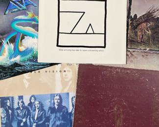 (5PC) HARD ROCK VINYL RECORDS | Including; Led Zeppelin self titled (SD 7208), Jethro Tull Living in the Past (2CH 1035), Foreigner Double Vision (SD 19999), Zappa Ship arriving too late to save a drowning witch (FW 38066), and Asia self titled (GHS 2008)