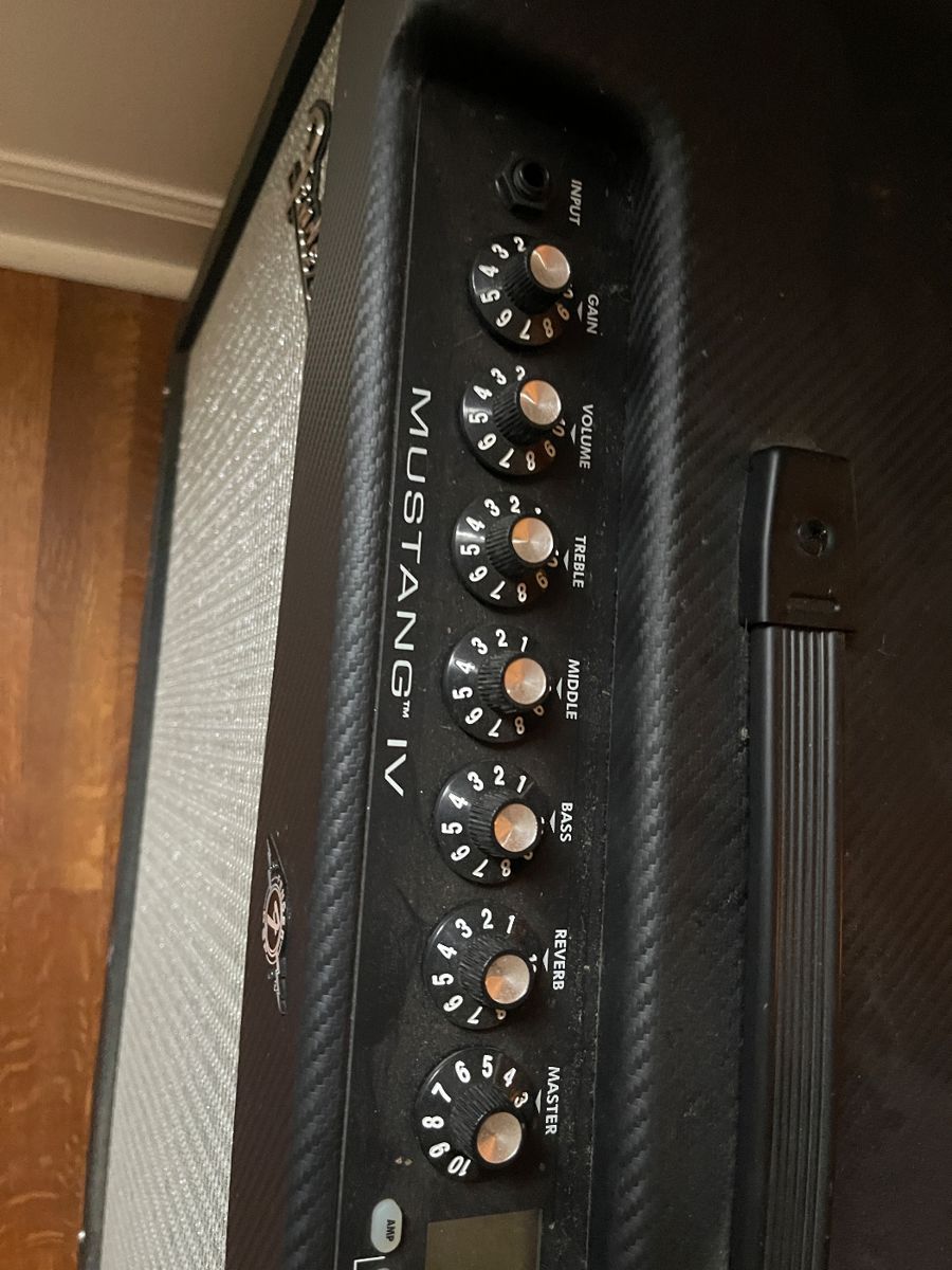 Memphis estate sale fender amp king bed washer... starts on 12/2/2023