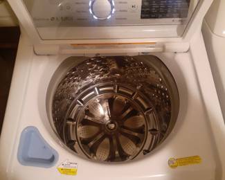 LG  Electric 5 Cu.Ft. Top Load Smart Washer - model WT7300CW 