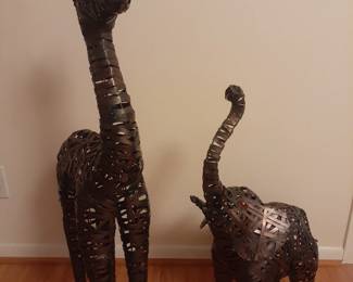 Metal Ribbon Giraffe and Elephant
