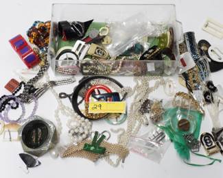29 Costume jewelry grouping