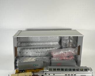 71 15PC Lionel Aluminum Pass Cars Freight Car Group