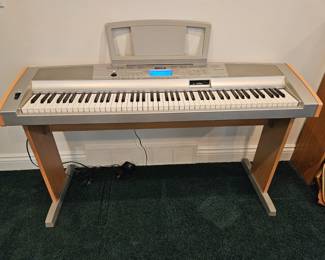 Yamaha Portable Grand DGX-500 Piano Keyboard + AC Adapter