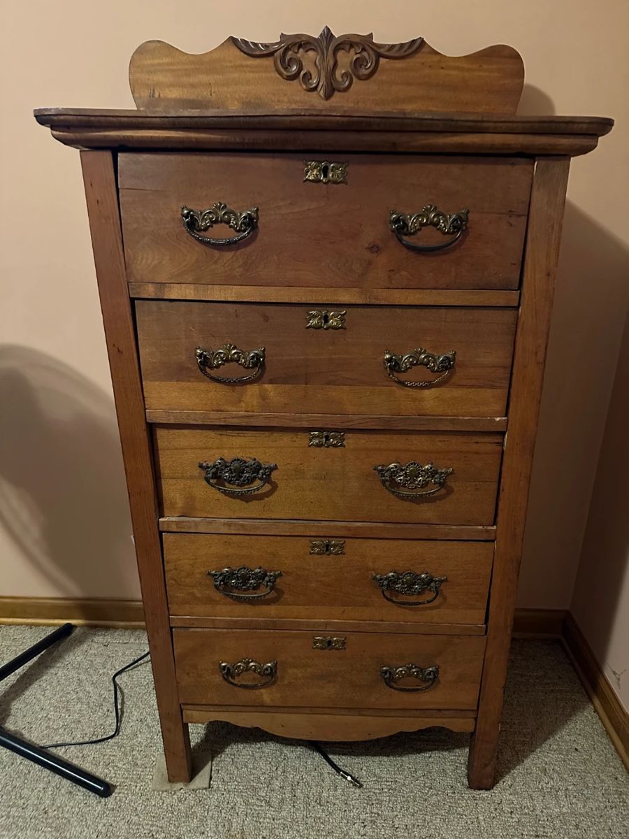 ESTATE SALE furniture/antique glass/ Christmas... starts on 12/2/2023