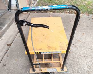 440lbs lift table cart