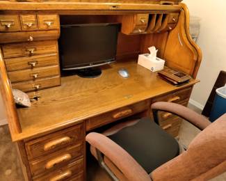 Roll top desk 