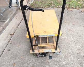 440lbs lift table cart