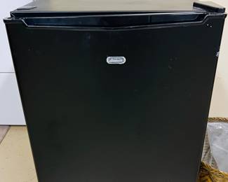 Sunbeam Mini Fridge