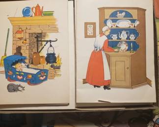 Excellant Condition Note Cards. There are alot of different cards, Great Graphics