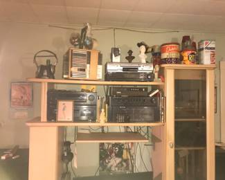 Large collection of vintage electronics