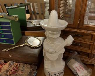 Not everyone has a button keeper like this!