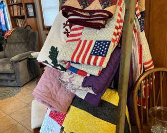 More quilts!  There are some great colors!