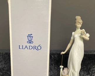 Lladro Lady