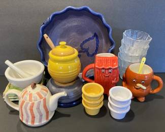 Le Creuset Honey Pot And Dipper And More Colorful Kitchenware