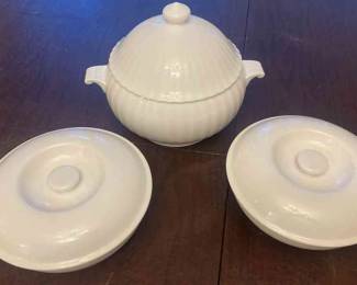 Nikko Japan Lidded Soup BowlsTureens