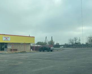 Please drive forward when you see the billiards parlor go right. 