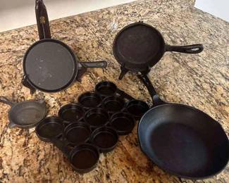 "Home for the Holidays" in Evans, GA. Closing on Tue 11/28 at 6p. Pickup on Wed 11/29 from 3-6p. Please click here to view more photos, descriptions, and current bids: https://ctbids.com/estate-sale/25571