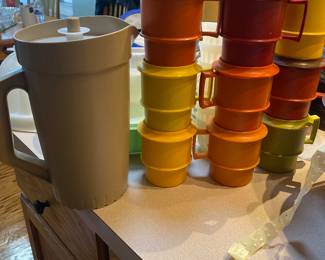 Vtg Tupperware Harvest Colors Coffee Cup Mug Lids Coasters