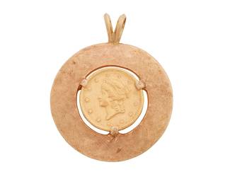 226
A Gold Coin Pendant
Centering upon a prong-set 1849 - 1907 US $2.50 coin, within a circular-cut gold frame, reverse of the pendant inscribed 'UNITED STATES OF AMERICA', set in 14K rose gold.
5.84 grams
18 mm Dia.
Estimate: $200 - $300