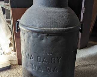 vintage wawa dairy milk metal container