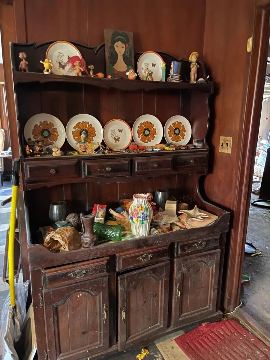 MANHASSET ESTATE SALE! in Manhasset, NY starts on 11/25/2023