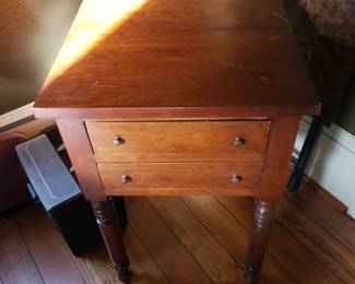 ANTIQUE TABLE