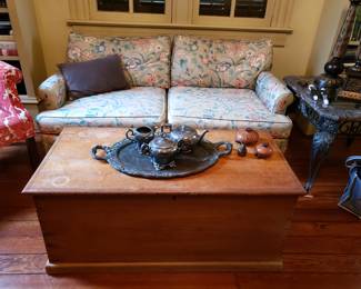 LOVESEAT AND BLANKET CHEST