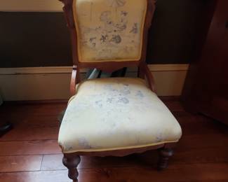 EASTLAKE SLIPPER CHAIR