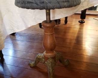 PIANO STOOL