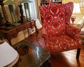 RED WING BACK CHAIR, ANTIQUE TABLE & LAMPS